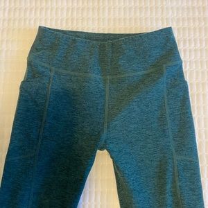 Oiselle Lux 3/4 Evergreen Tights, size 4